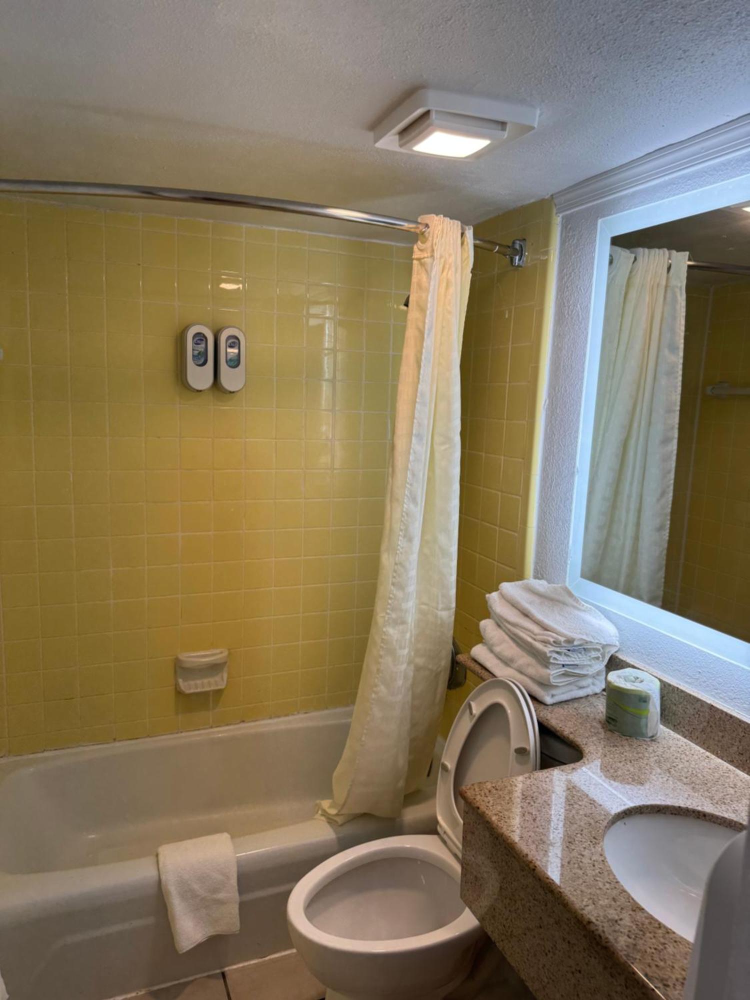 Belmont Inn & Suites Virginia Beach Extérieur photo